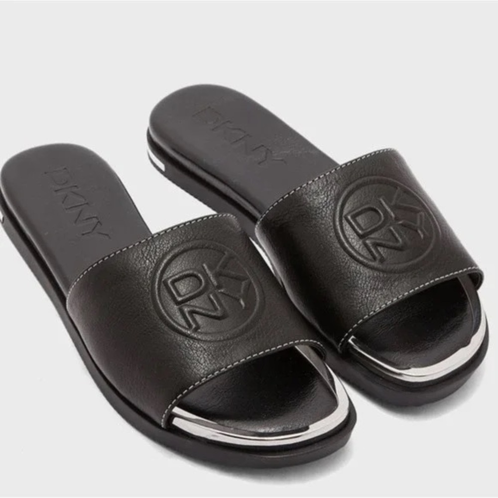 NIB DKNY Baby Flat Slide Himalaya Leather Black Sandals – Size 8.5